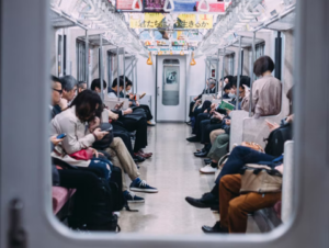 東京　ラッシュ　電車　通勤